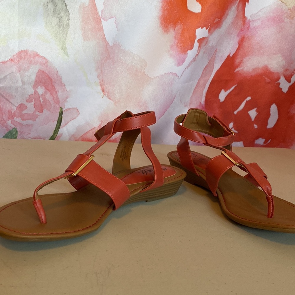 Sandals - Picture 2 of 4